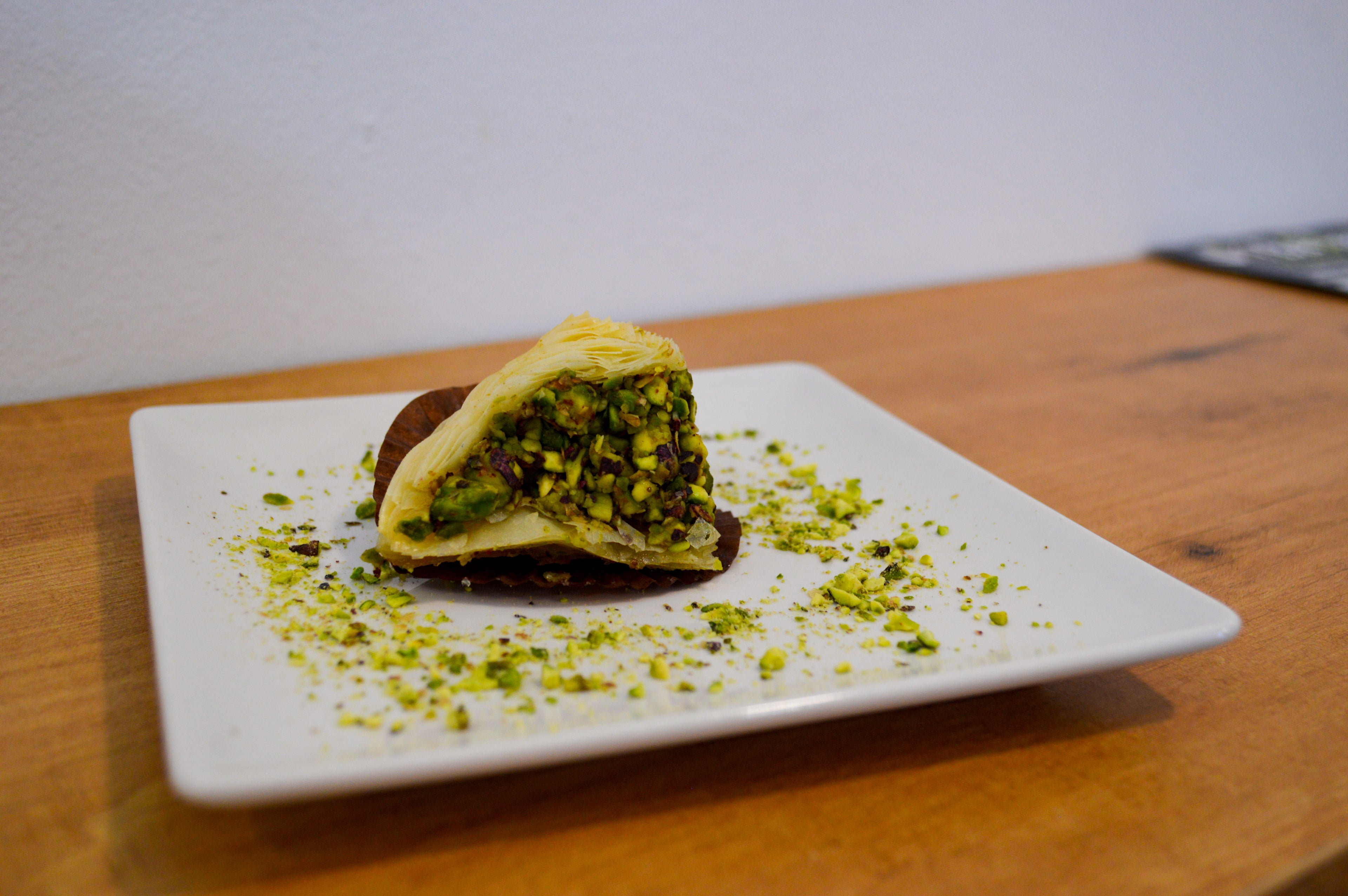 TRIANGULOS DE PISTACHO CON AGUA DE AZAHAR