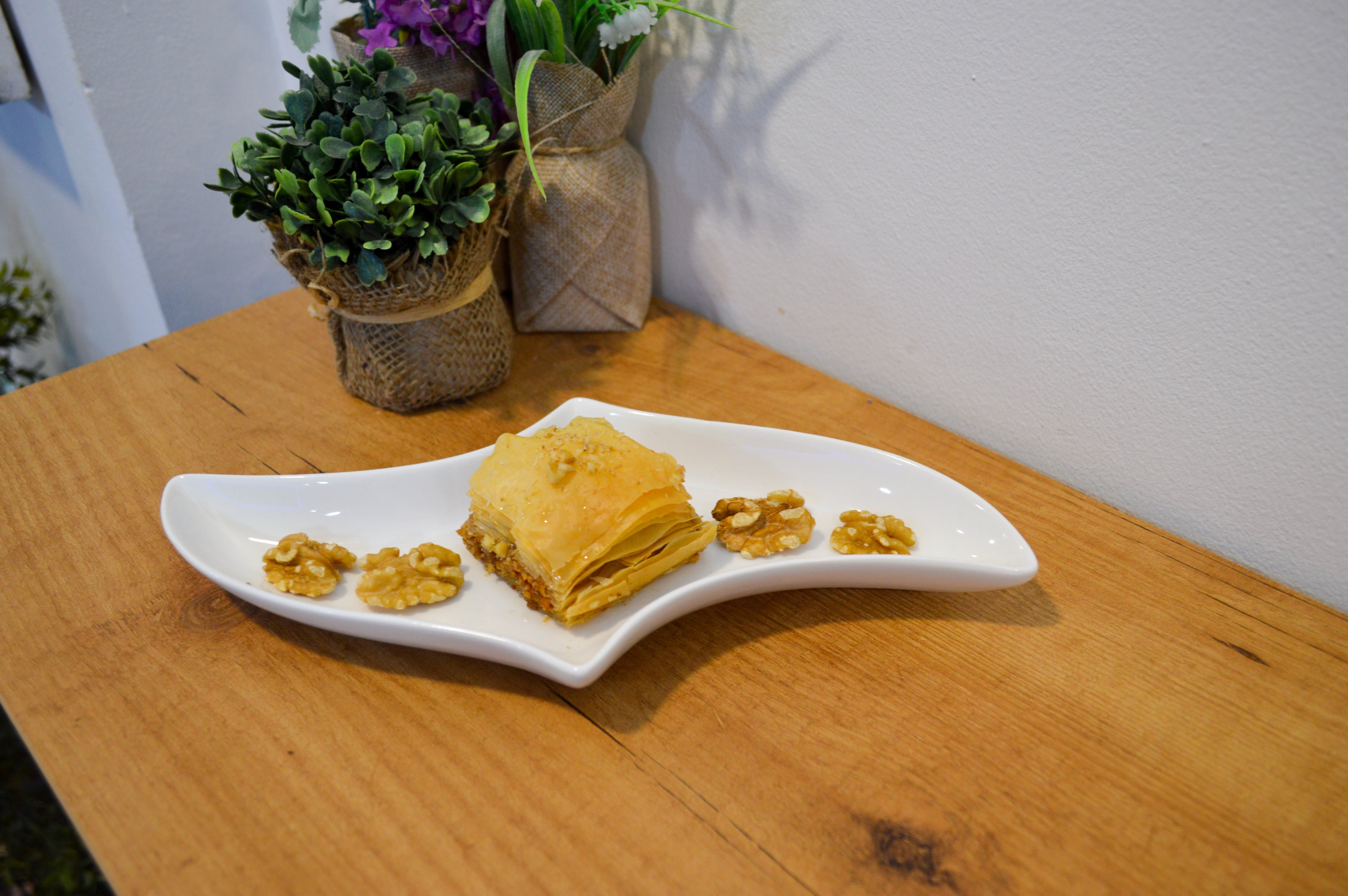 BAKLAVA DE NUECES CON CANELA