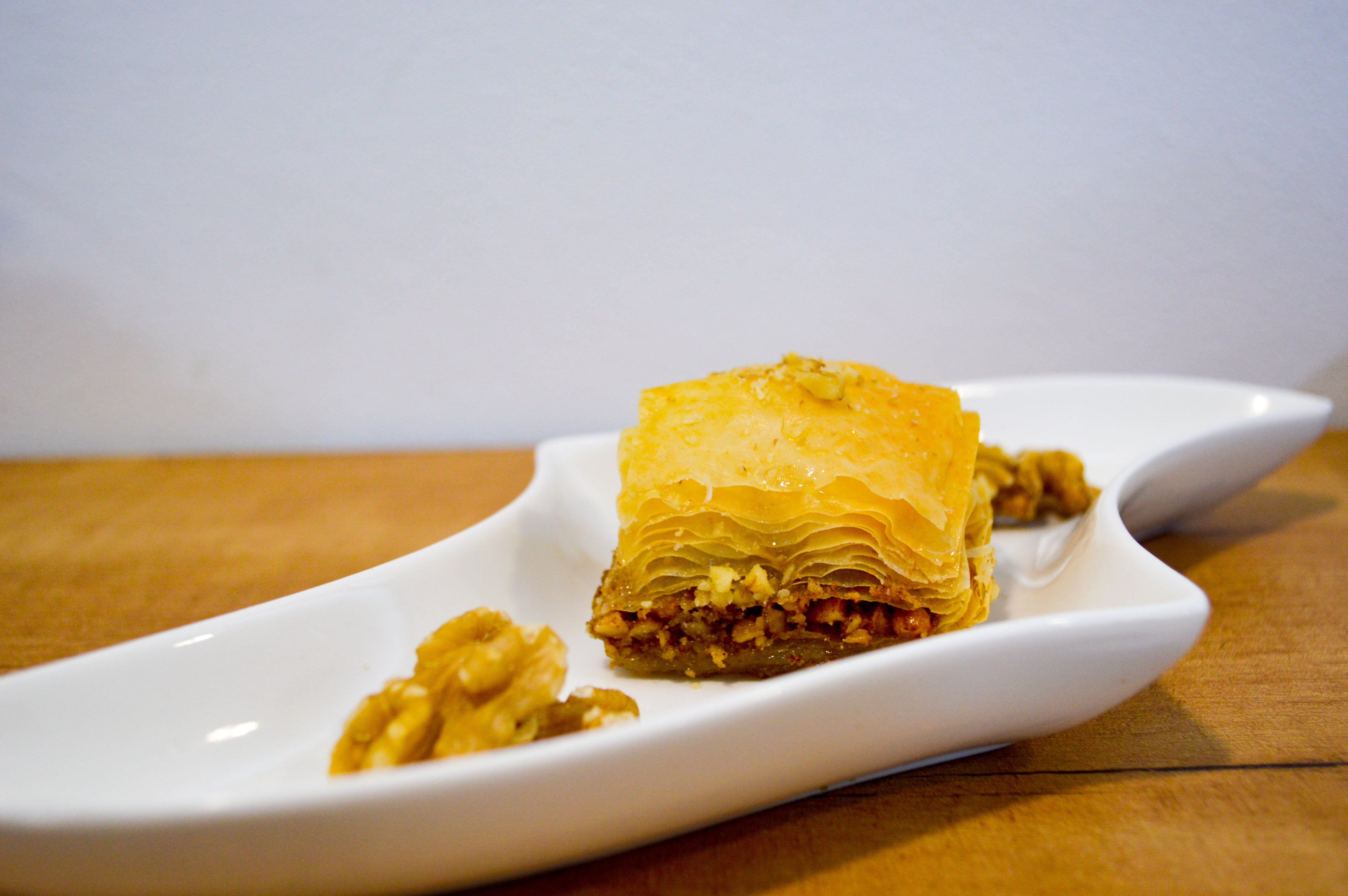 BAKLAVA DE NUECES CON CANELA